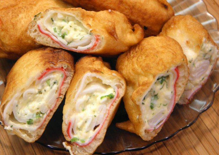 Крабовые палочки с сыром и зеленью в кляре