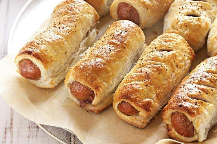 Сосиски с овощами в тесте