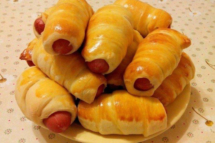 Сосиски в тесте на кукурузной муке