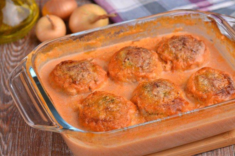Тефтели с подливкой из томатного сока