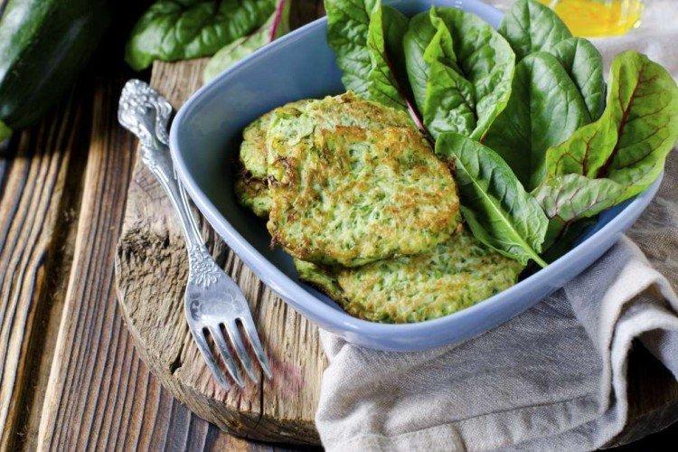 Оладьи из кабачков со шпинатом