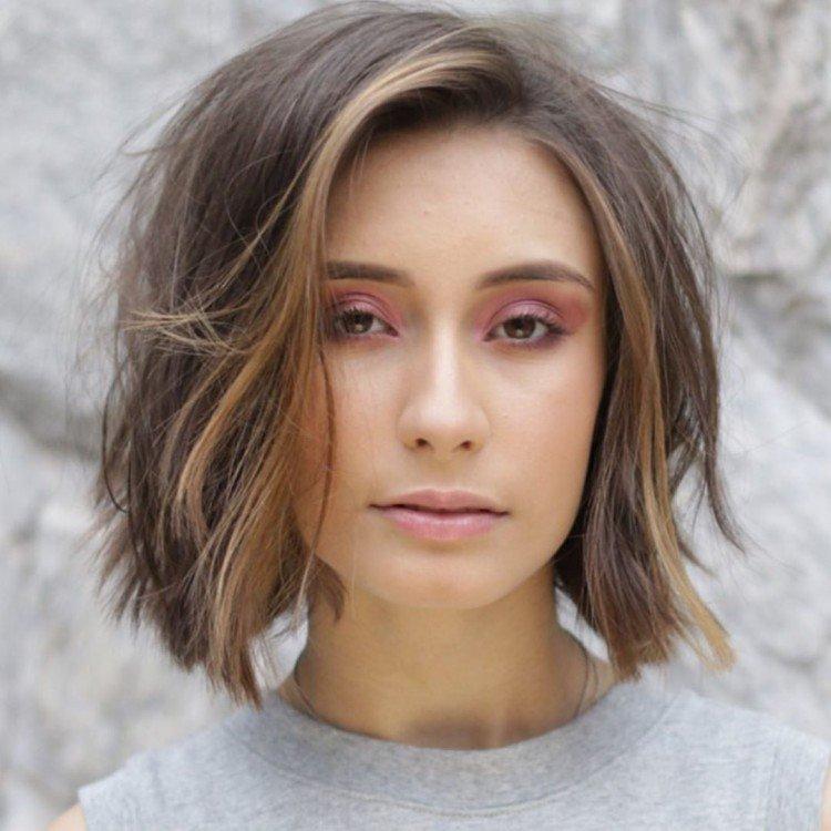 Модные женские стрижки 2021 - фото и идеи