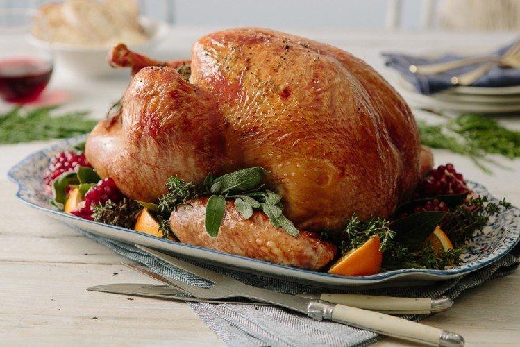 Индейка с овощами и зеленью