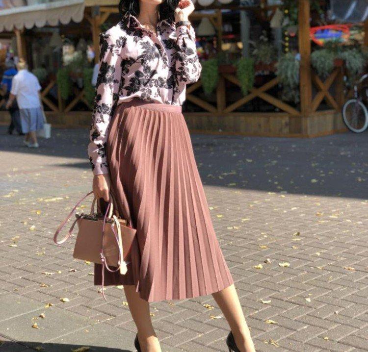 С чем носить плиссированную юбку - фото и идеи