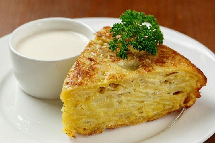 Картофельная запеканка с яйцами и молоком