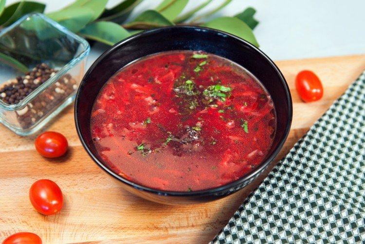 Свекольный суп с индейкой