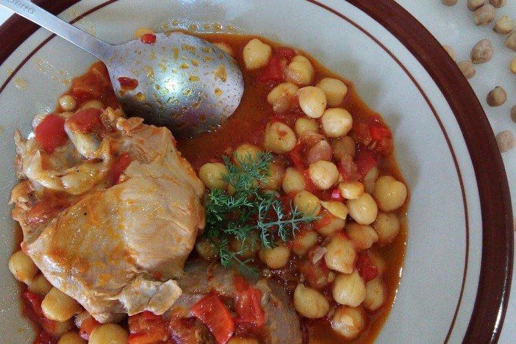 Суп из индейки с нутом