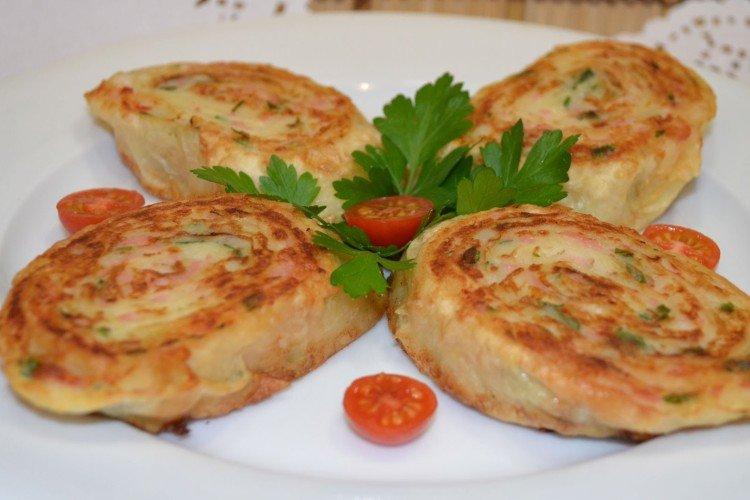 Рулет из лаваша с картошкой