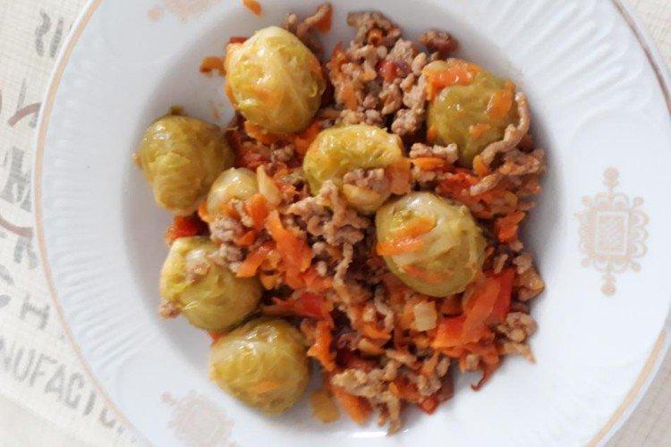 Брюссельская капуста с фаршем