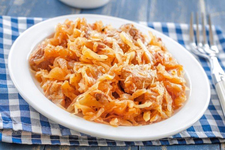 Тушеная квашеная капуста с мясом