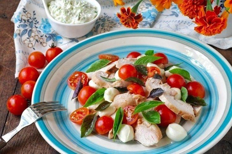 Салат «Каприз»