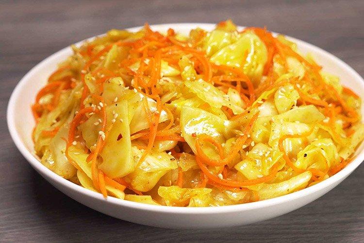 Капуста, маринованная по-корейски с морковкой