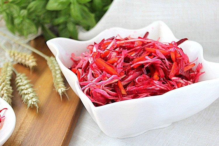 Капуста по-корейски со свеклой и морковью