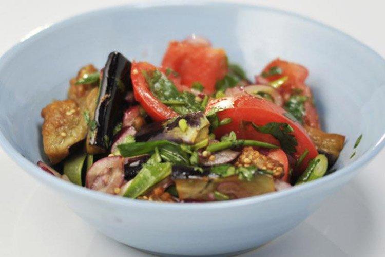 Салат из баклажанов с оливками