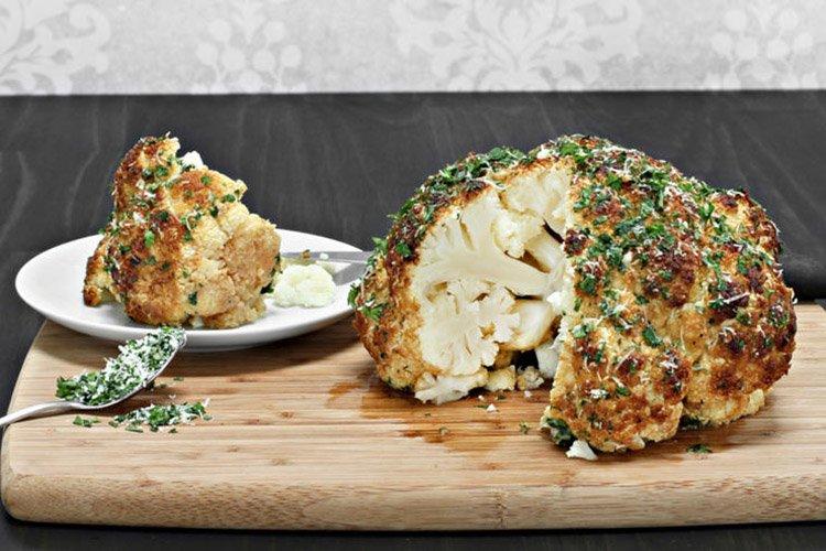 Цветная капуста с чесноком и сыром