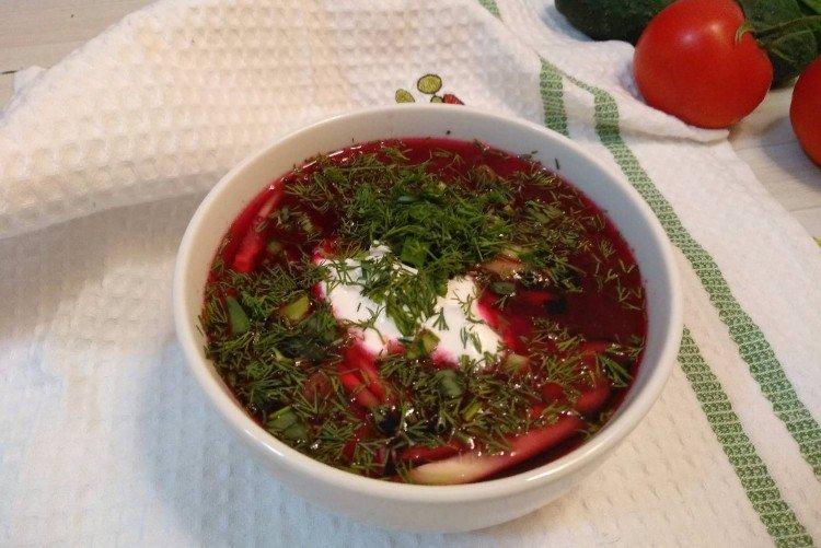 Свекольный суп с галушками