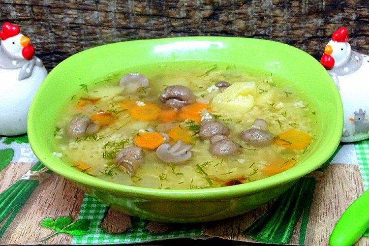 Пшенный суп с грибами