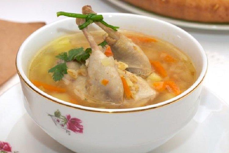 Перловый суп с перепелкой