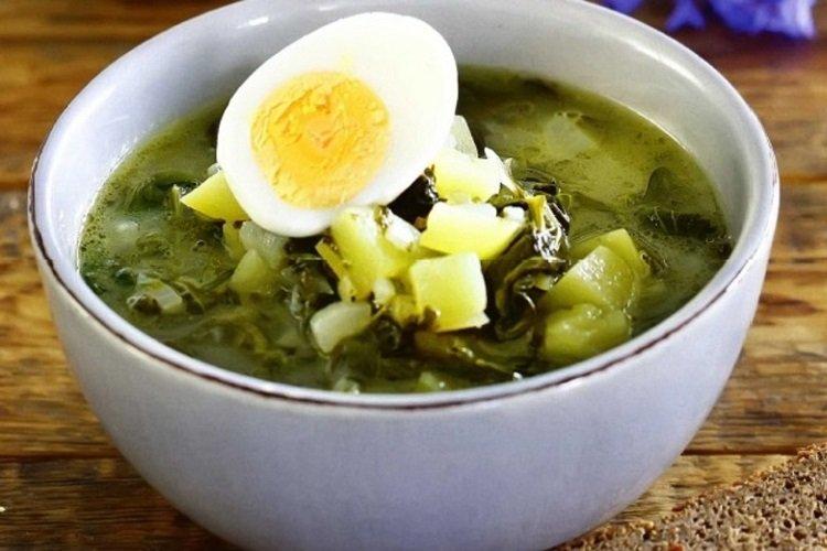 Суп с морской капустой и яйцом