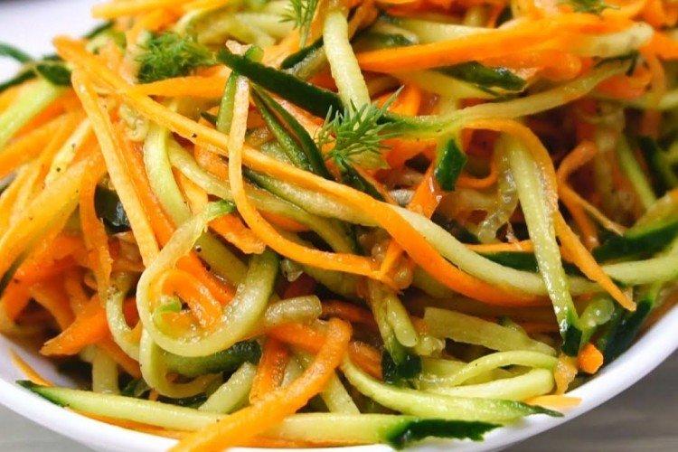 Огурцы с зеленью по-корейски