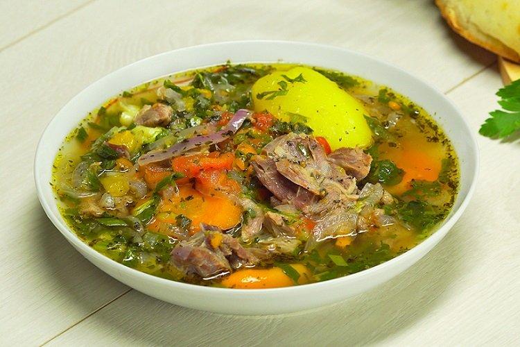 Шурпа из баранины с редькой