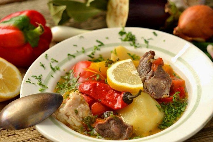 Шурпа с бараниной по-кавказски