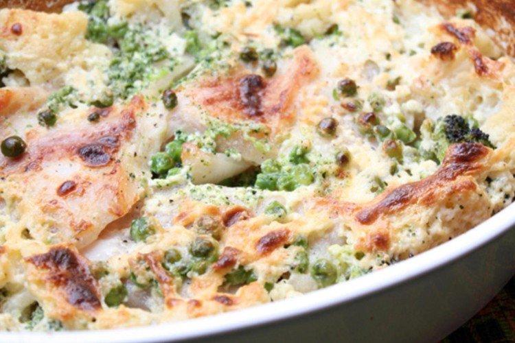 Рыба, запеченная с цветной капустой и брокколи