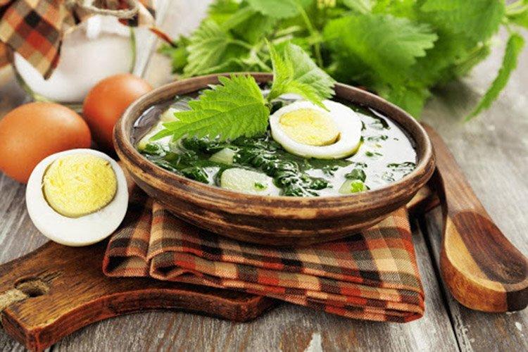 Зеленый борщ с рыбой