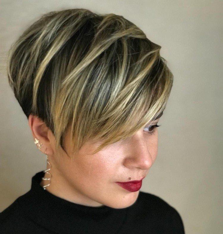 Мелирование на короткие волосы 2021 - фото