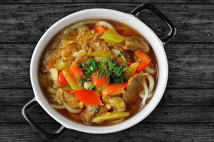 Лагман с говядиной в мультиварке