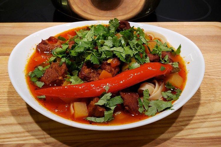 Острый лагман с говядиной