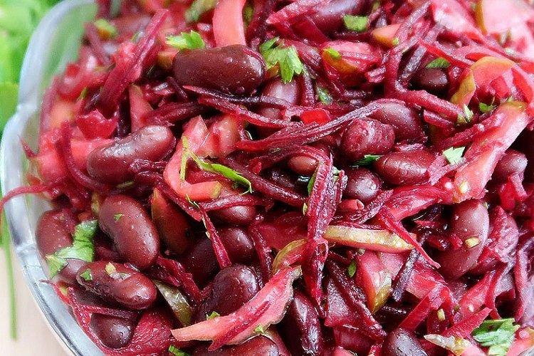 Салат со свеклой и красной фасолью