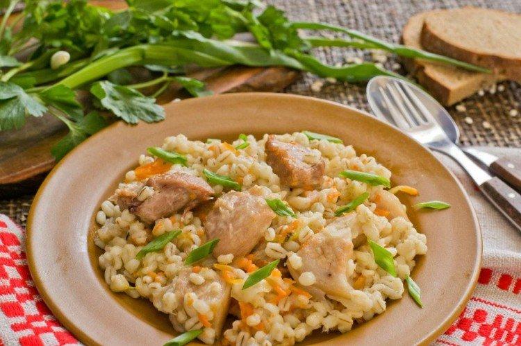 Перловая каша с курицей