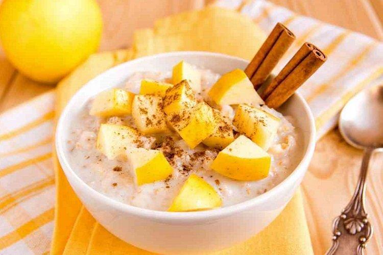 Манная каша с грушей на молоке