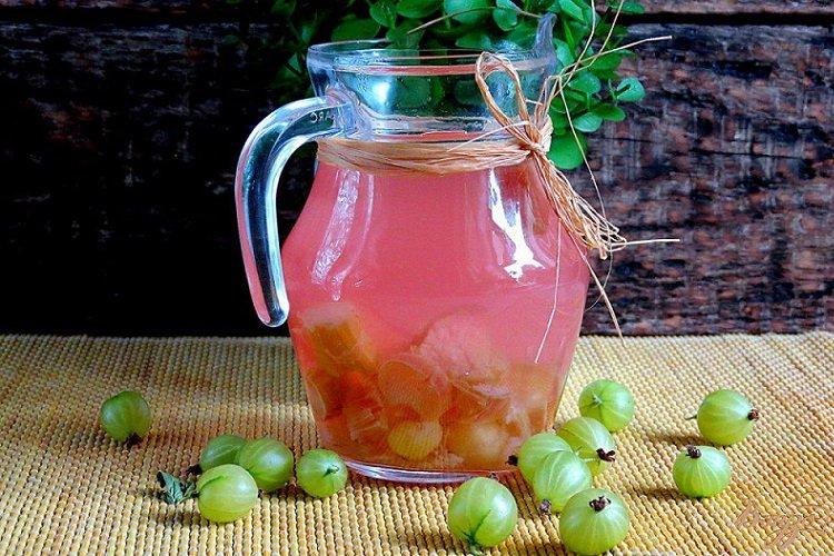 Компот из ревеня и крыжовника