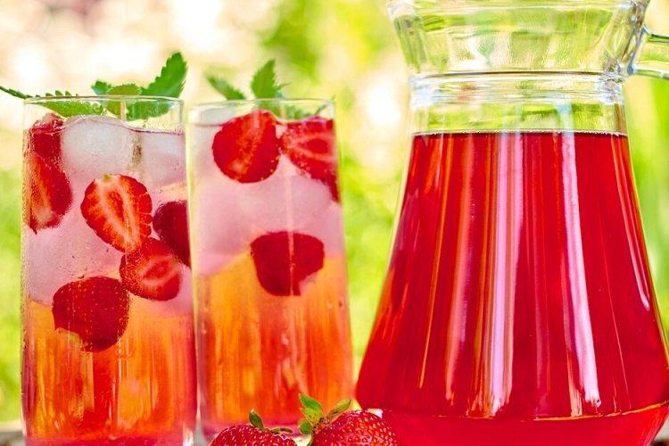 Классический рецепт компота из клубники