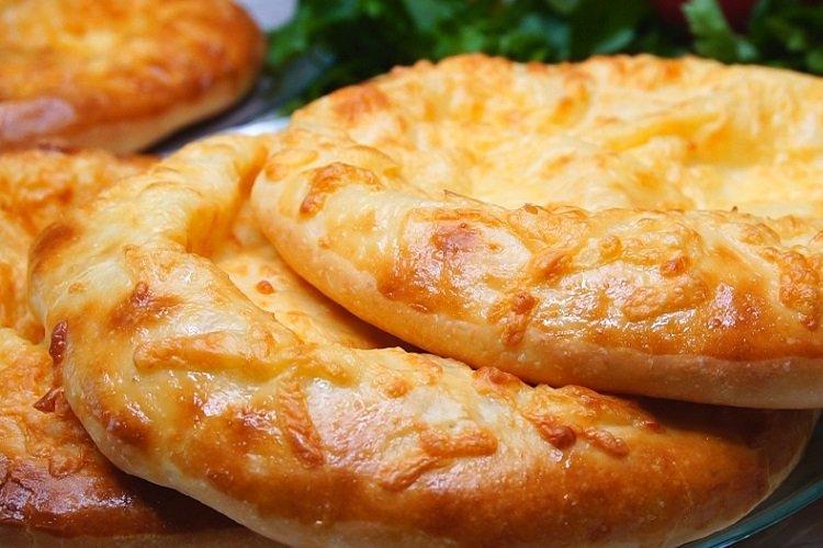 Сырные лепешки в духовке