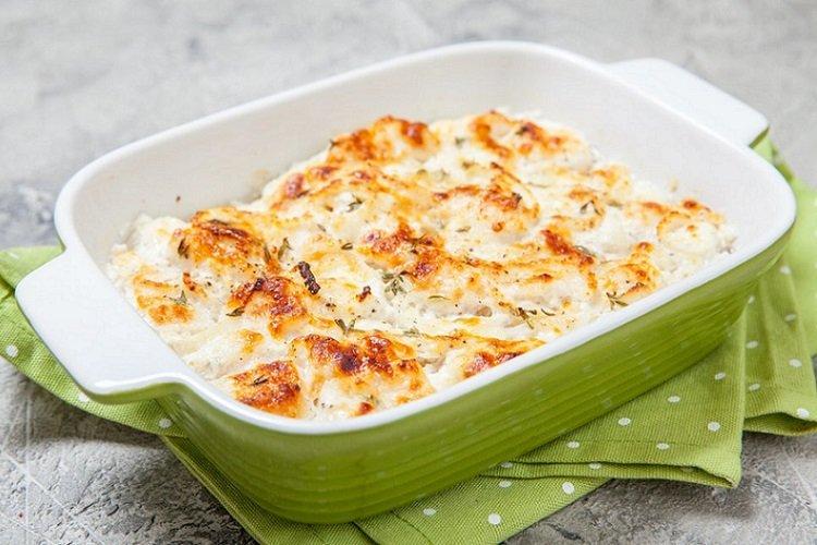 Семга со сметаной и сыром в духовке