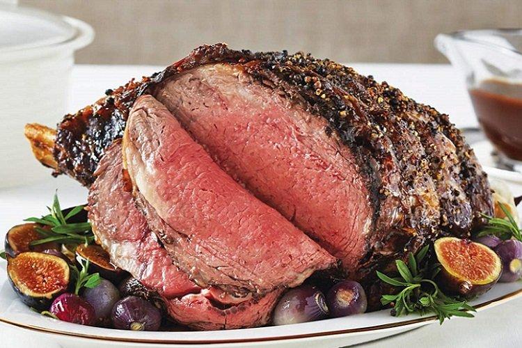 Ростбиф из говядины с инжиром и розмарином