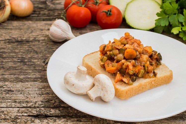 Кабачковая икра с шампиньонами на зиму