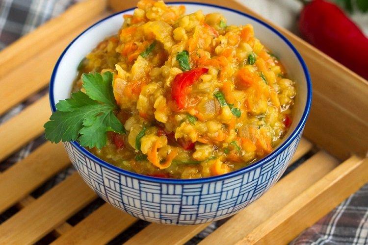 Гороховая каша с овощами