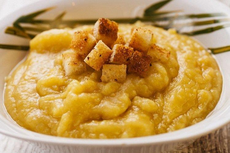 Гороховая каша с сухариками