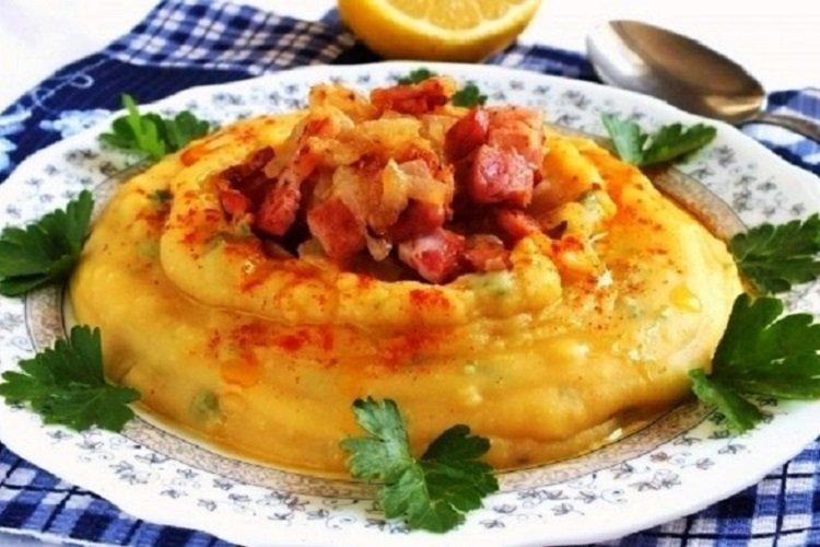 Гороховая каша с колбасой