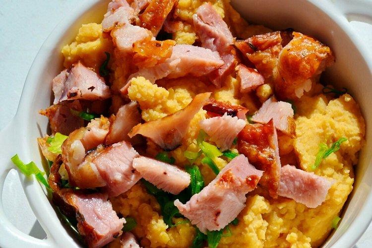 Гороховая каша с копченостями