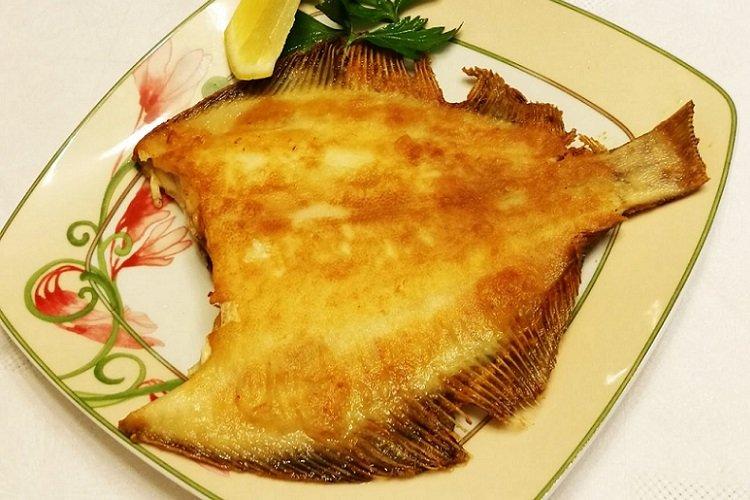 Камбала, запеченная в духовке целиком