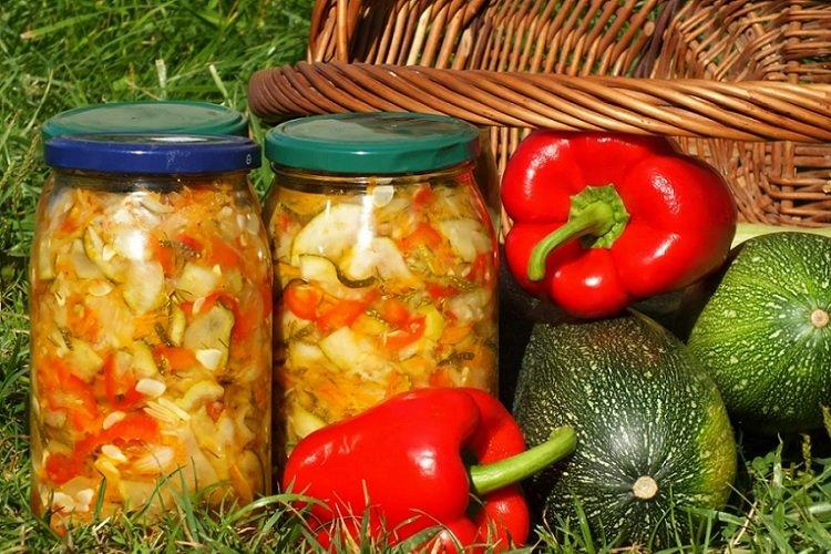 Кабачки с болгарским перцем