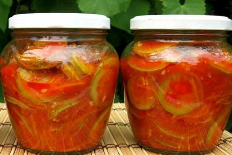 Кабачки в томате