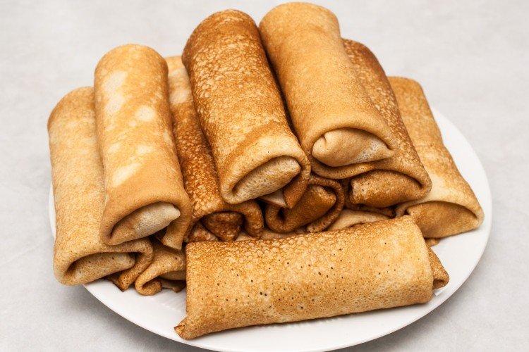 Блинные рулетики с баклажанами