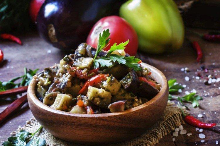 Соте из баклажанов со свининой