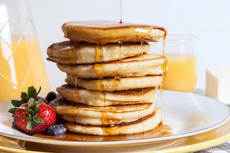 Толстые блины на молоке с кефиром